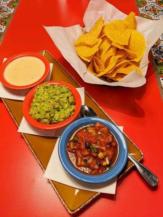145 Main St - CHIP & DIP SAMPLER