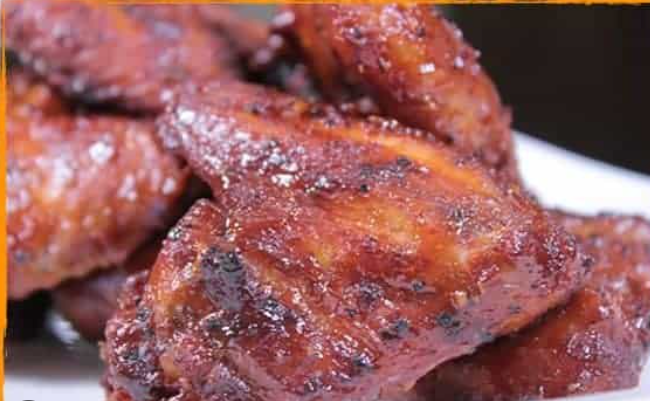 3 jumbo smoked chicken wings with 2 regular sides