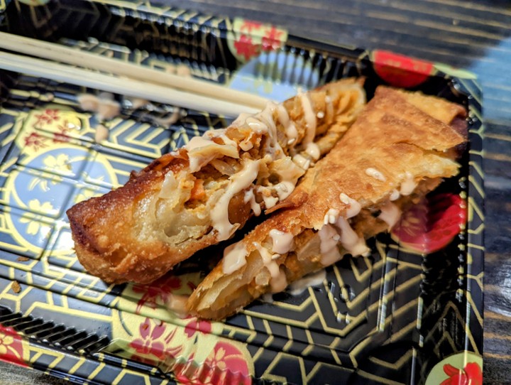 SIRACHA CHICKEN EGG ROLL