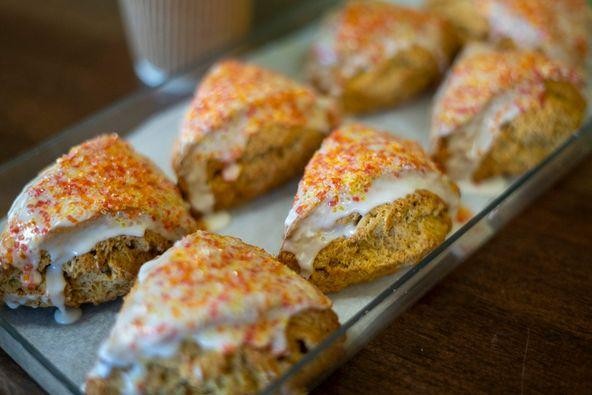 Pumpkin Spice Scones (v)