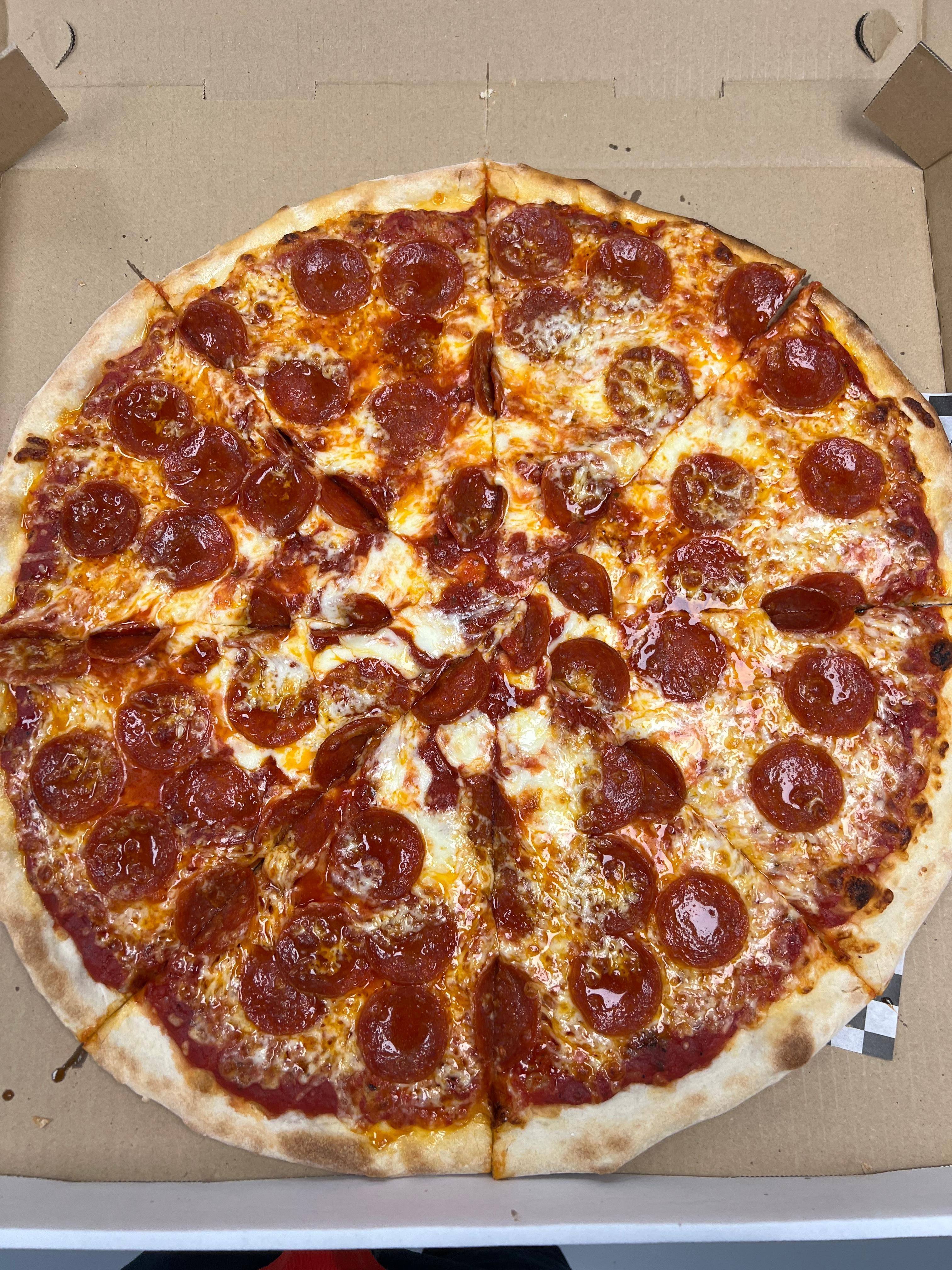 14" Pepperoni Pizza