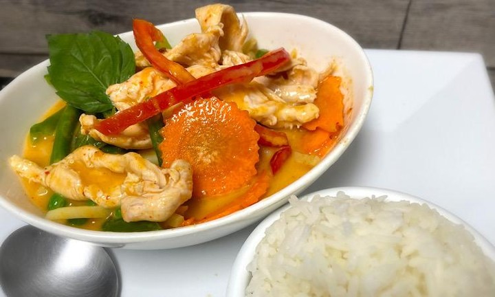 C2. Gang dang (Red Curry) (Spicy)