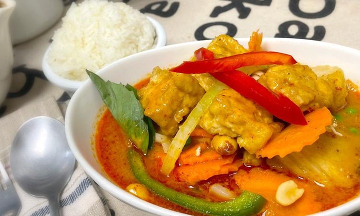 v-C5. Massaman Curry (Vegan)