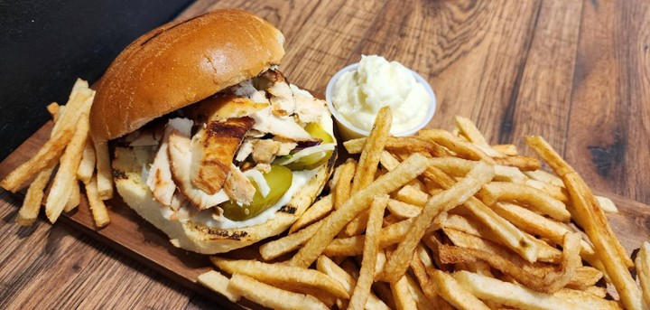 CHICKEN SHAWARMA CHEESE BURGER