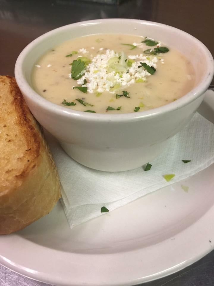 Broccoli/Cauliflower Beer Cheese Leek Soup