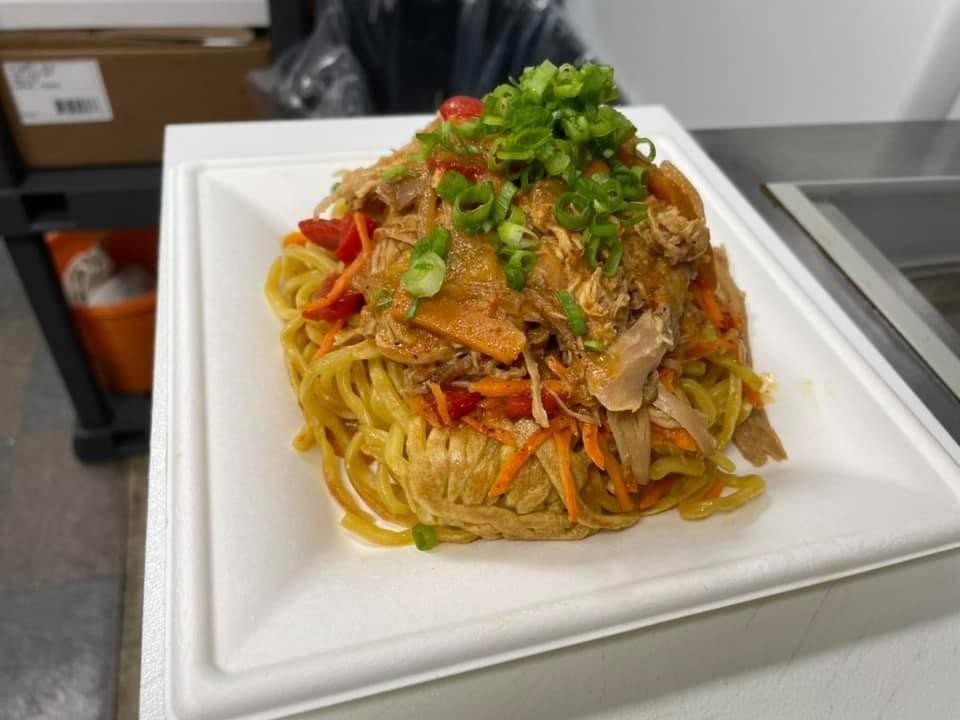 Pan Fried Noodles w/ Red Curry
