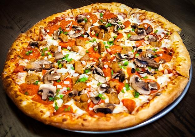 18" Jumbo Deluxe Pizza