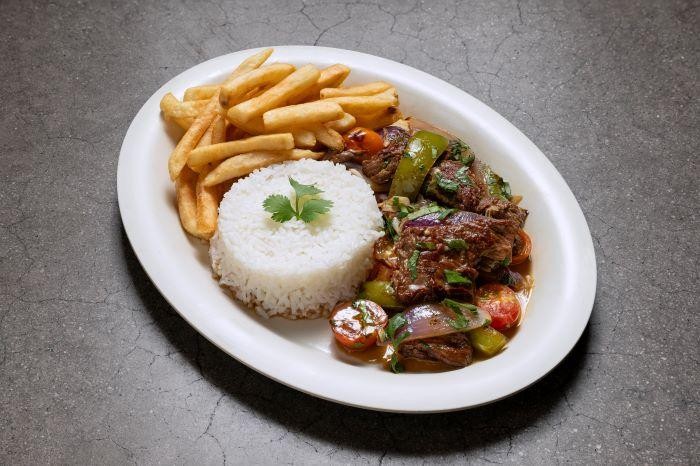 Lomo Saltado