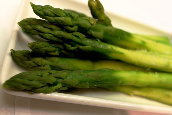 Steamed Asparagus