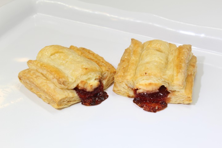 Guava and Cheese Pastry (Pastelito de Guayava y Queso) Dozen