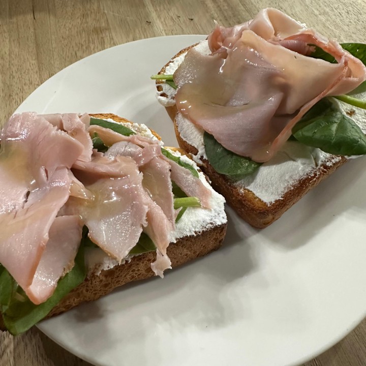 6. Luck Of The Irish (ricotta, spinach, ham, honey)