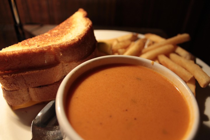 GRILLED CHEESE & TOMATO SOUP