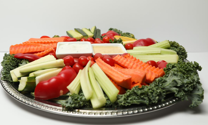 Crudutie Vegetable Platter w/ Hummus