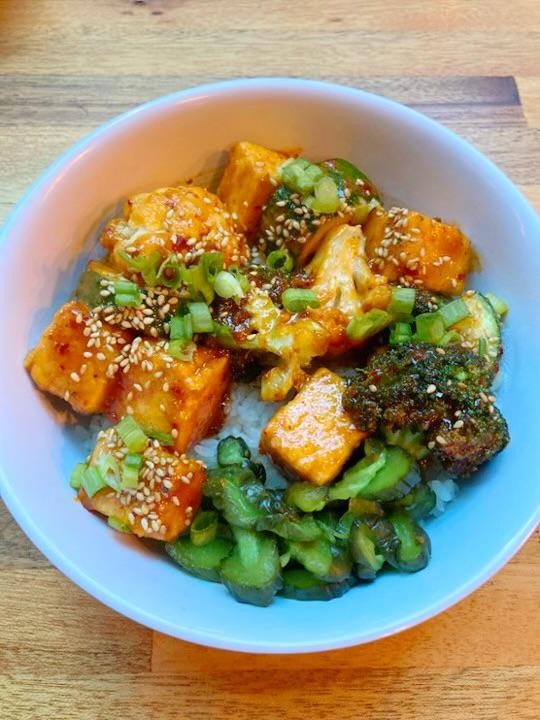 Seasonal Veggie Tofu Bowl