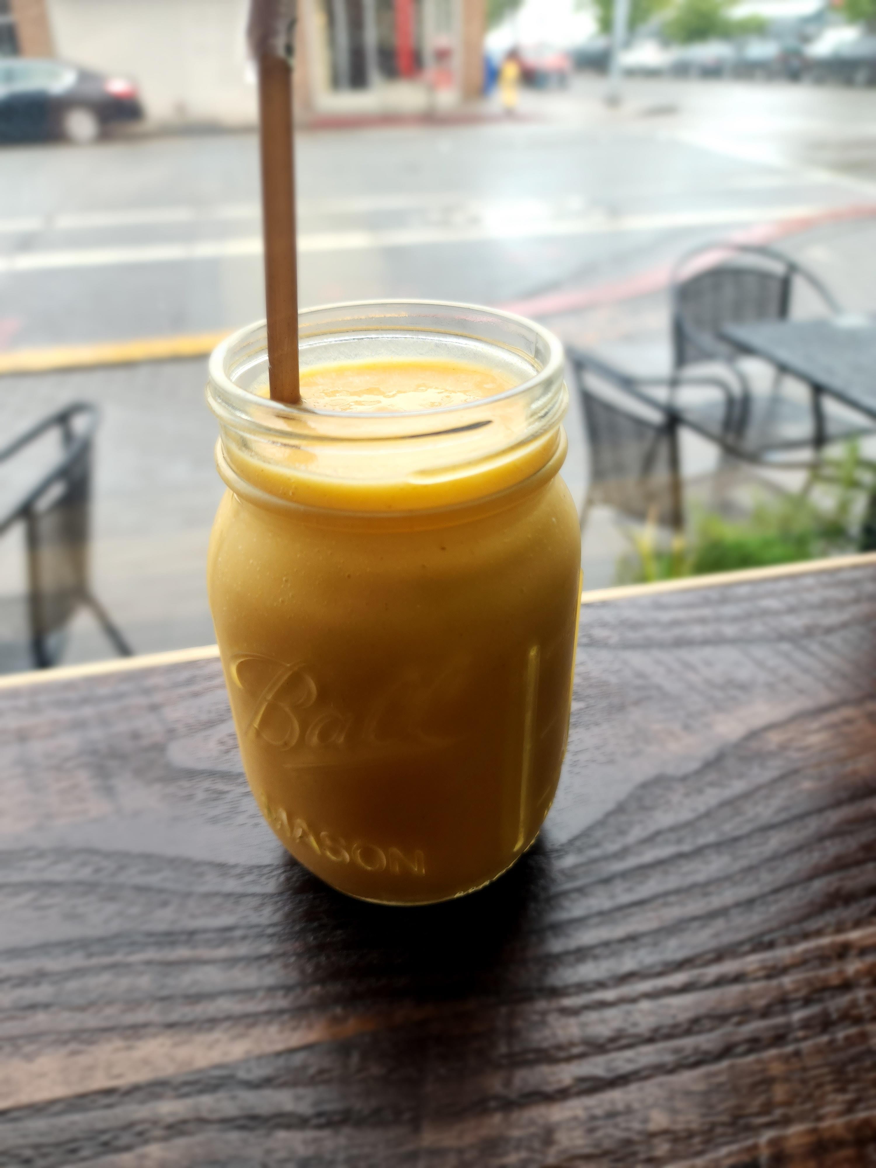 Breakout the Turmeric Smoothie