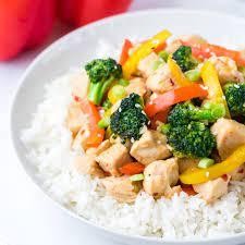 STIR-FRY WITH RICE AND VEGETABLES. CHOICE OF ADDING  CHICKEN
