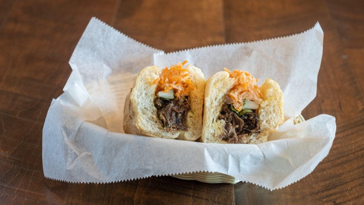 Beef Short Ribs Bánhmì