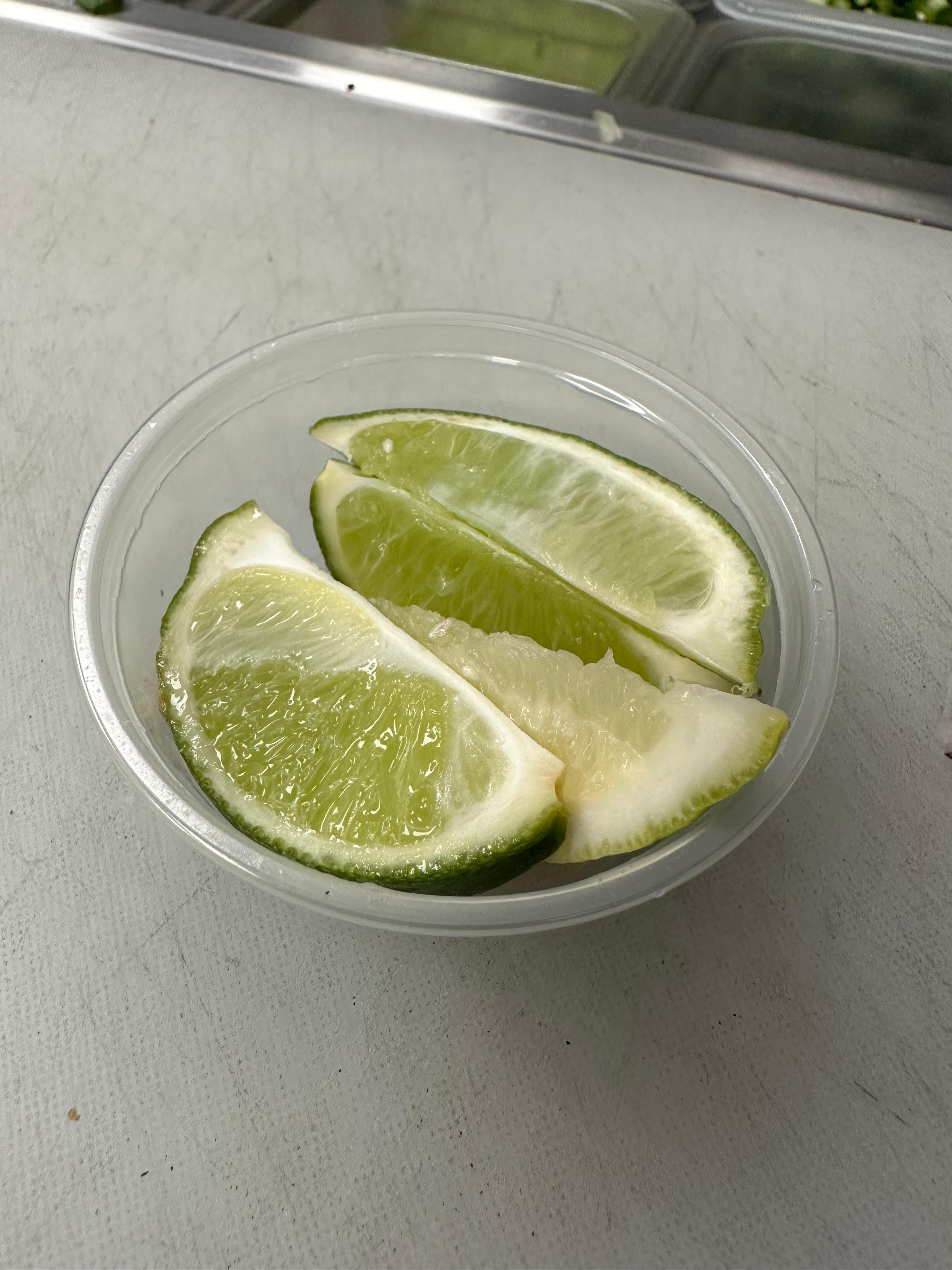 Side of limes (4 slices)