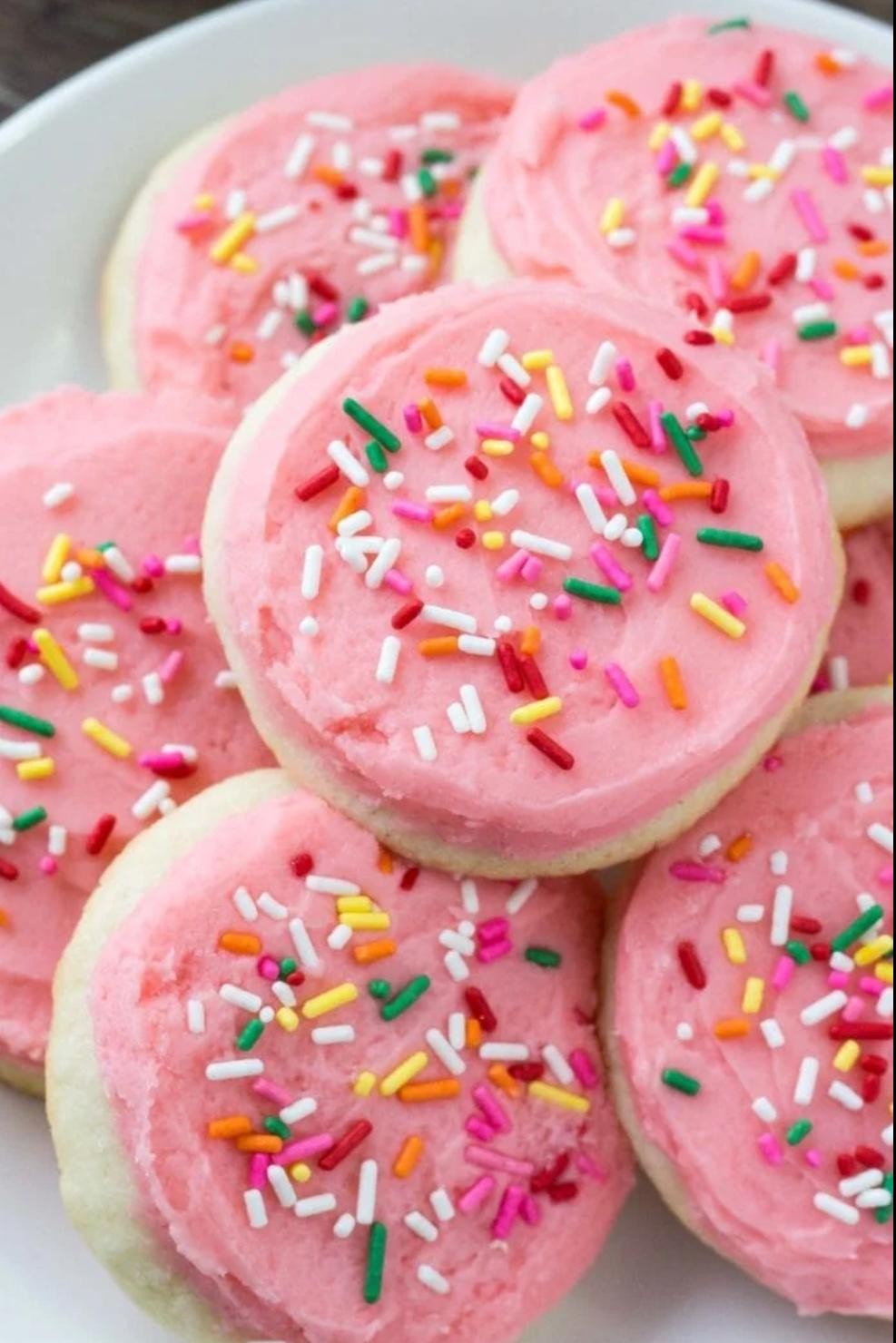 Frosted Funfetti Cookie*