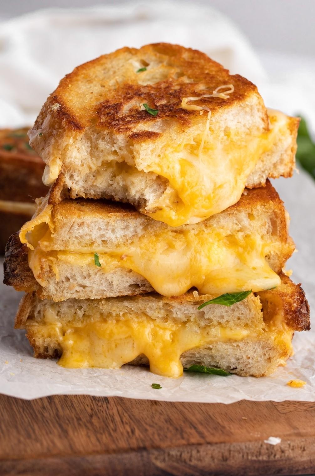 MINI GRILLED CHEESE