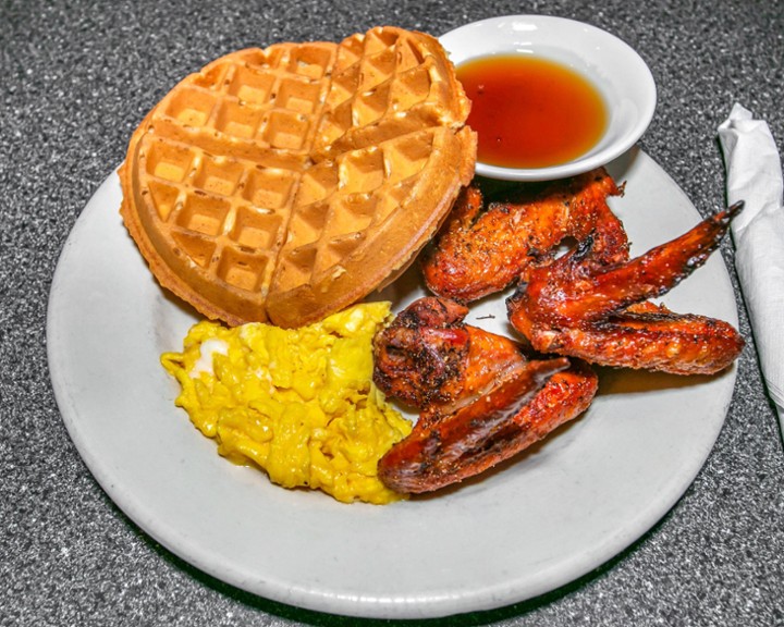 Smoked Chicken Wings & Waffle