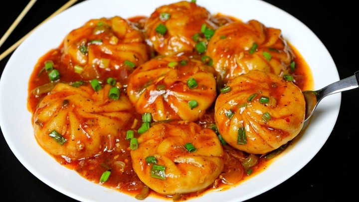 Momo Vindaloo