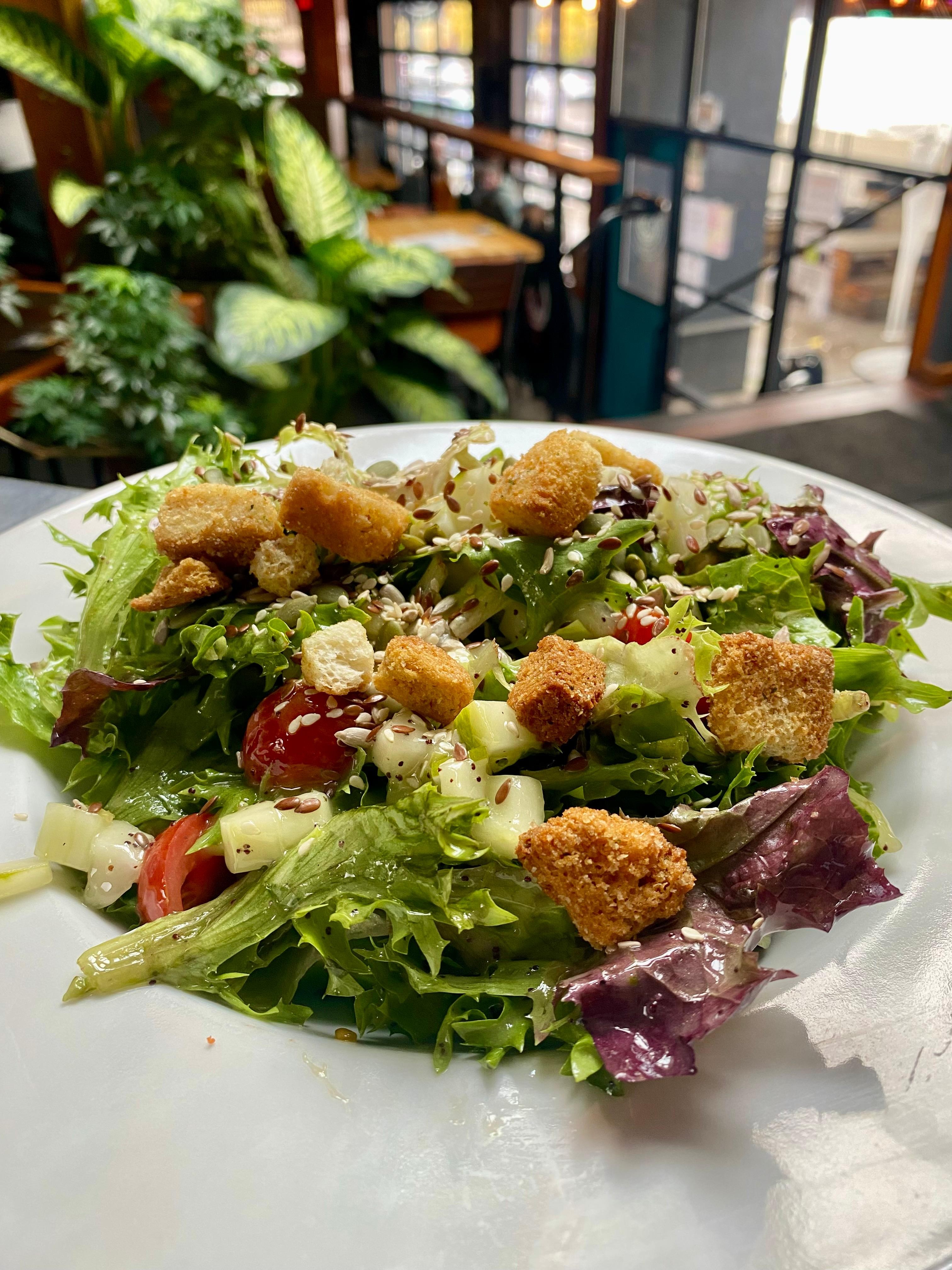 Entree Pub Salad
