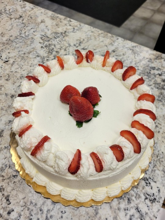Whole Strawberry Shortcake-Large 10"