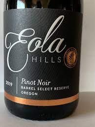 Eola Hills Barrel Select Pinot Bottle