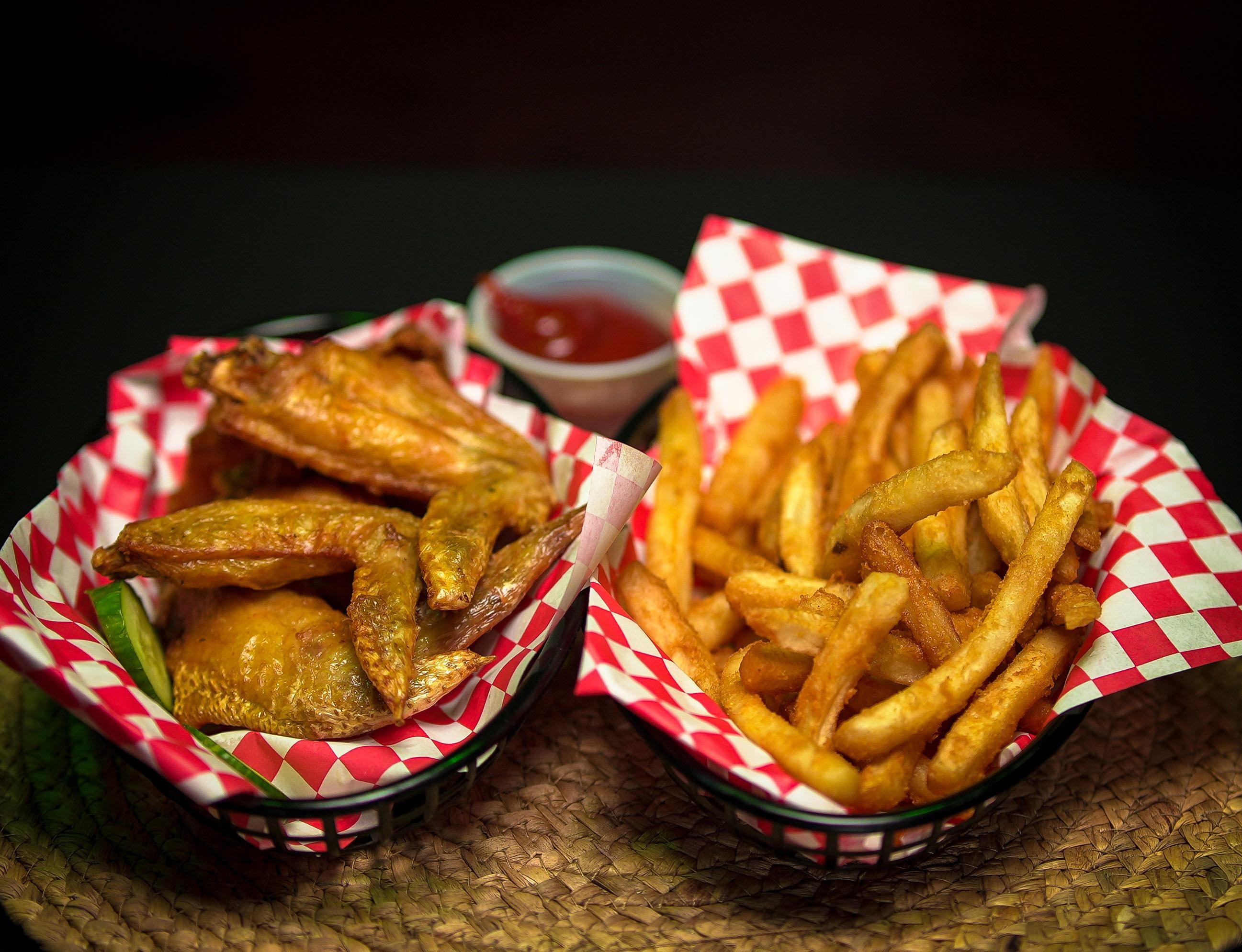 Chicken Wings & Fries Special