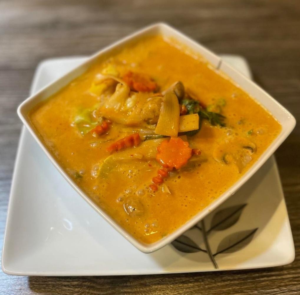 C3. Red Curry