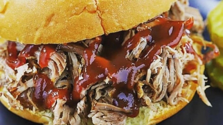 Pulled Pork Sandwich (Porky's Revenge)