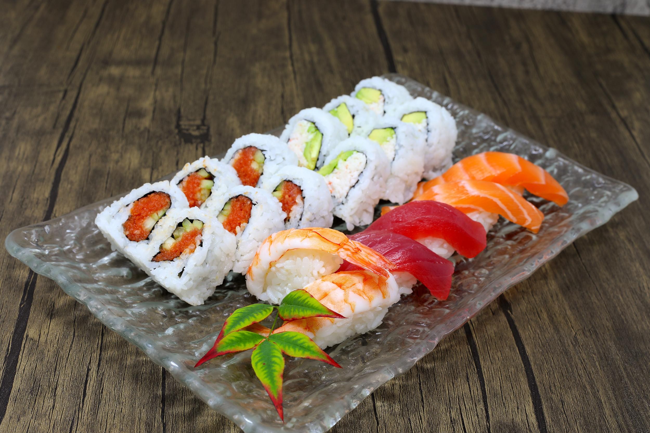 Ichima Sushi Combination