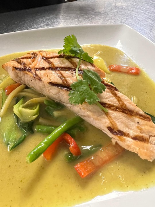 Grilled Salmon with Green Coconut Curry (GF+) (SPICY)
