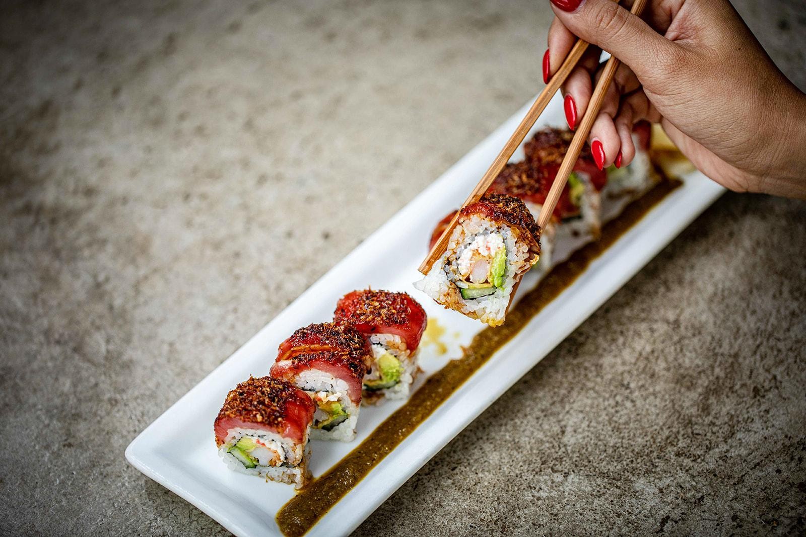 SPICY DOMO ROLL