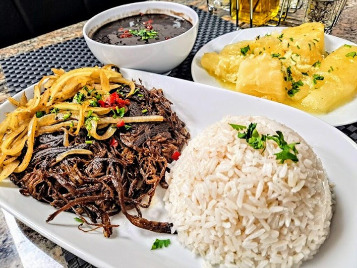 Vaca Frita (white rice, plantains) *no bean