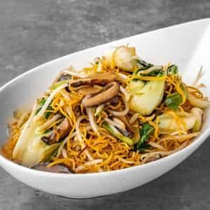Vegetarian Hong Kong Wok-Fried Egg Noodles (v)