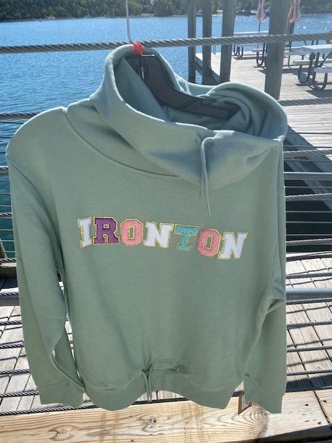 Chenille Ironton Sweatshirt - Mint  S