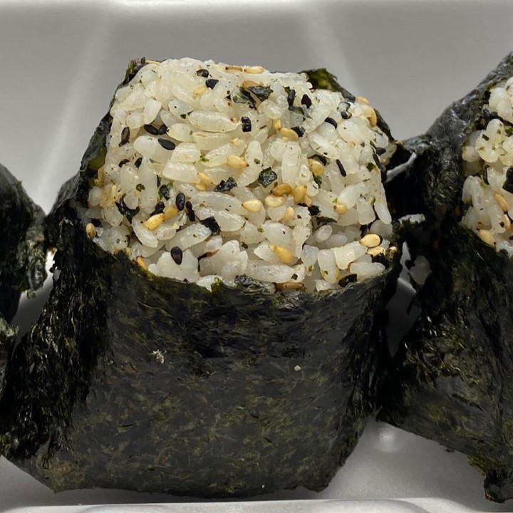 Salmon Onigiri (Lunch Only)