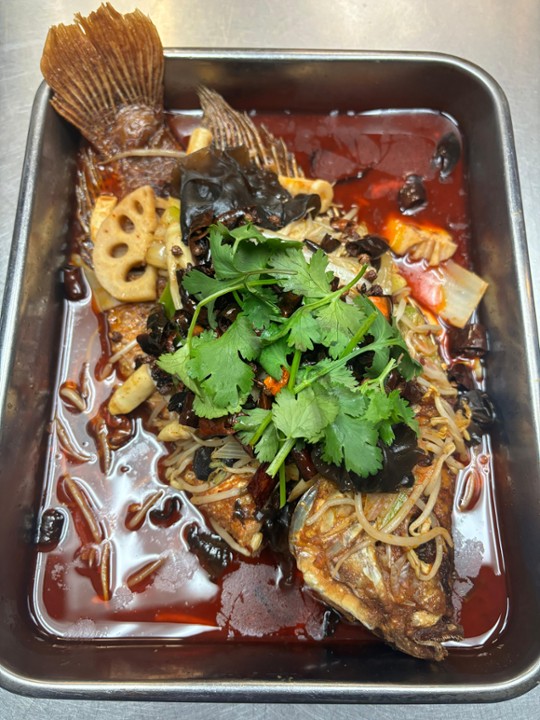 D8 Szechuan BBQ Whole Fish w. Mixed Seafood