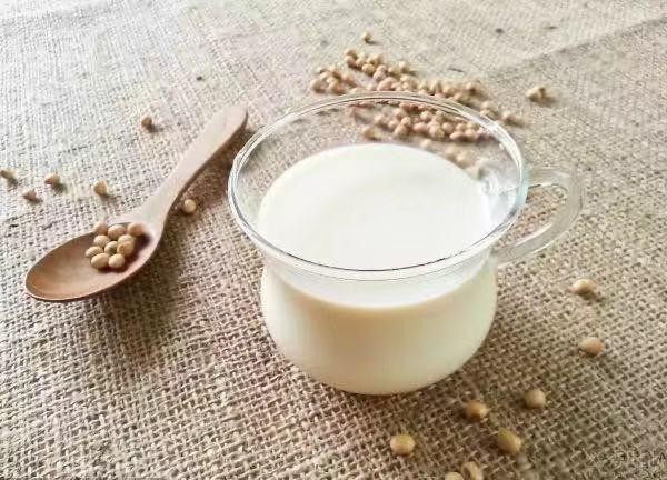 Handmade Additive-free and non-GMO Soy milk  (1 sugar) (Cold)