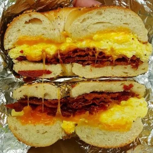 Bagels w Bacon Egg & Cheese