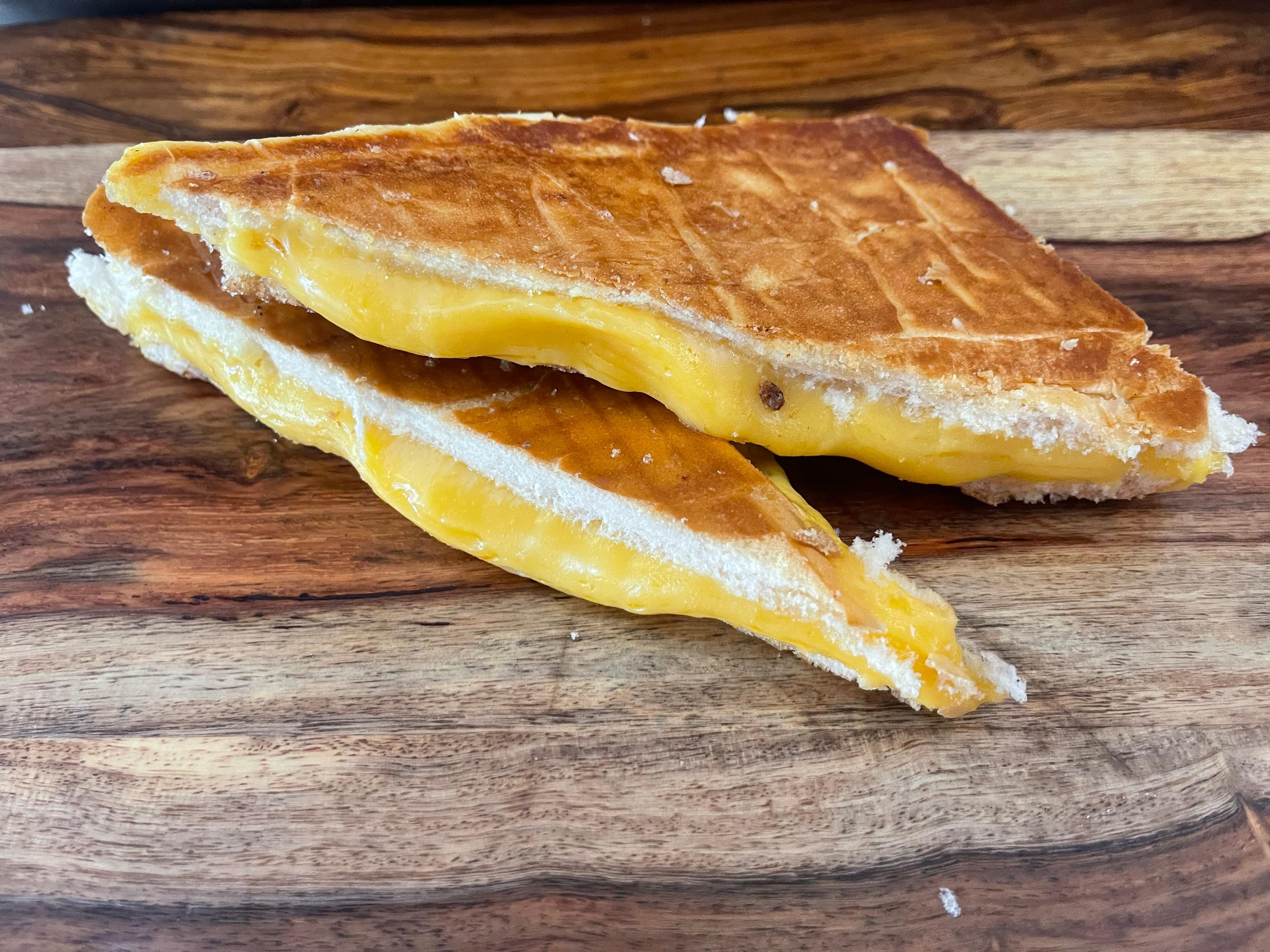 BORICUA GRILLED CHEESE SANDWICH AKA PAN CON QUESO!