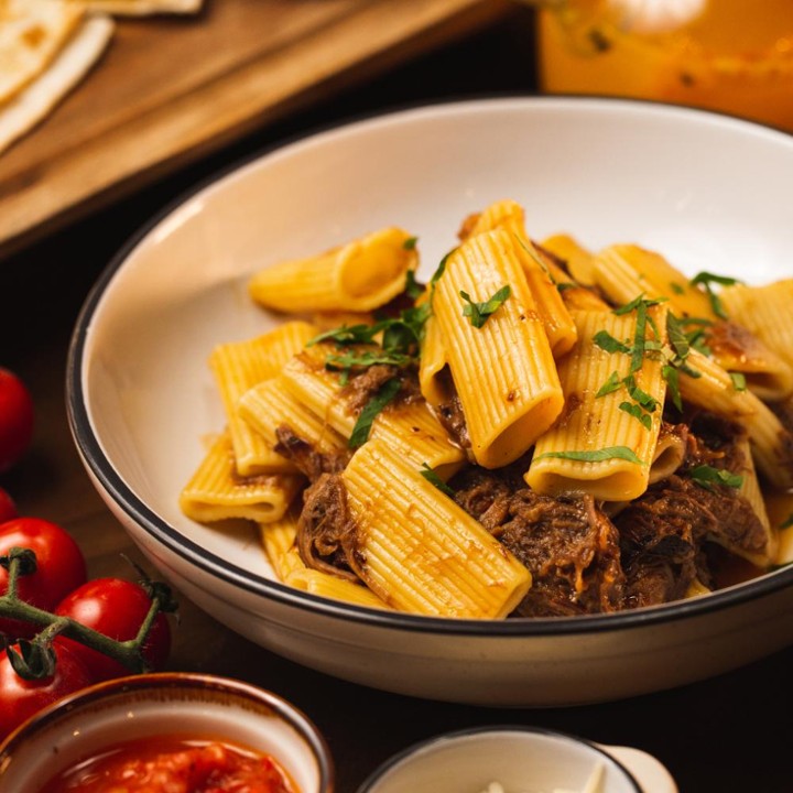 Rigatoni with short rib