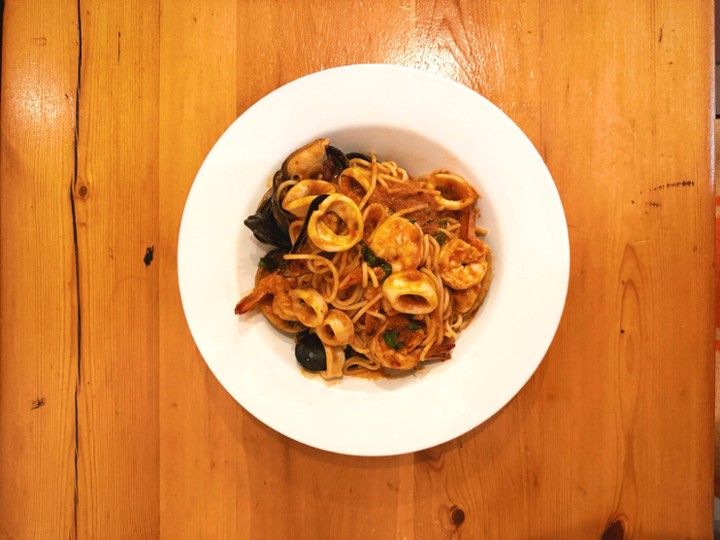 Spaghetti Seafood Fra Diavolo