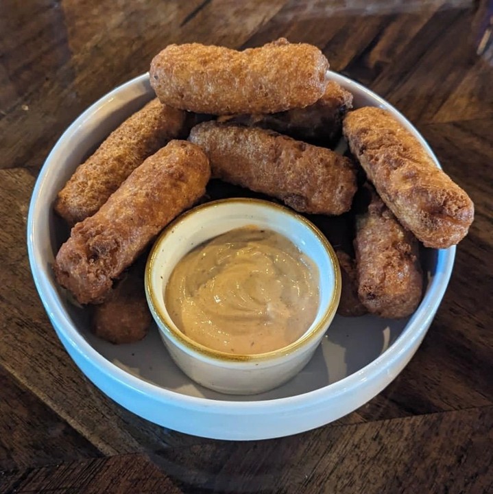 Mozzarella Sticks (8)