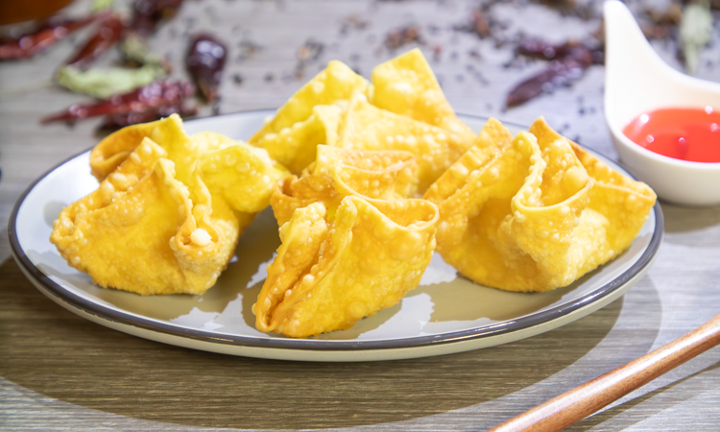 Crab Rangoons (4)