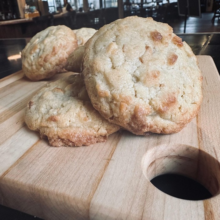 White Chocolate Macadamia Nut Cookie