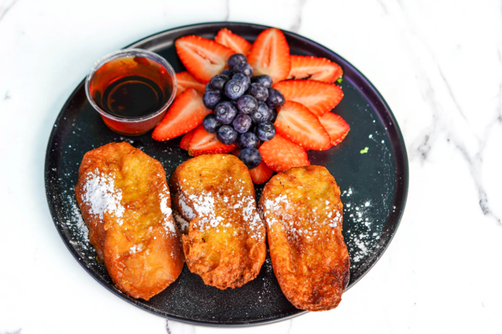 CUBAN FRENCH TOAST W ORGANIC BERRIES