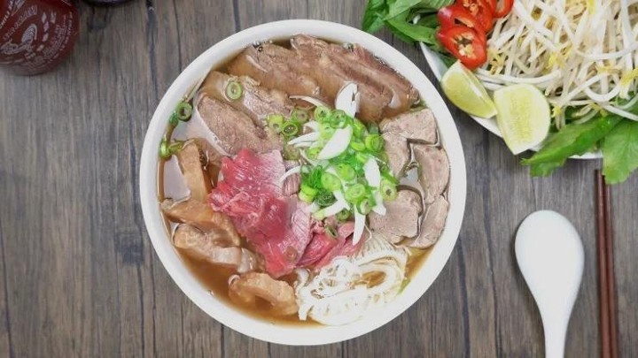 Vietnamese Phở Dặc Biệt